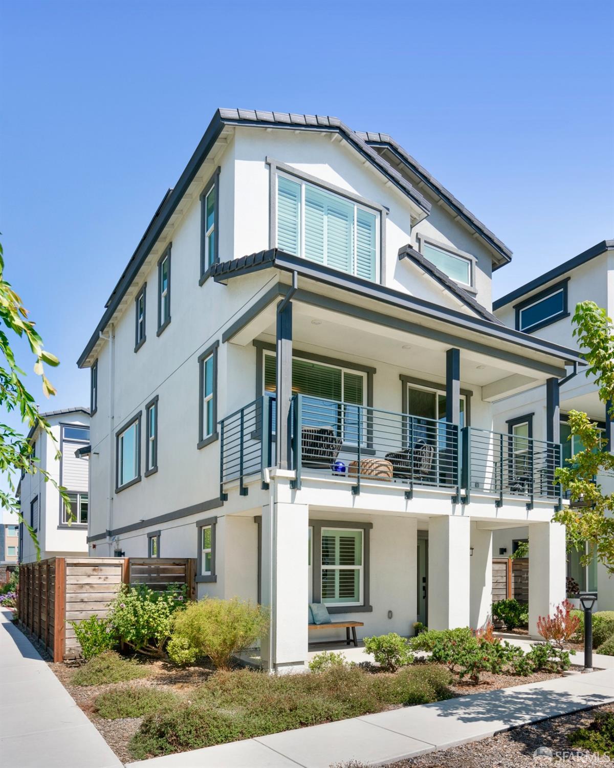 646 Eucalyptus Way