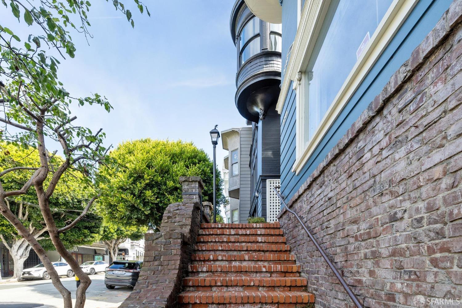 2245 Union Street