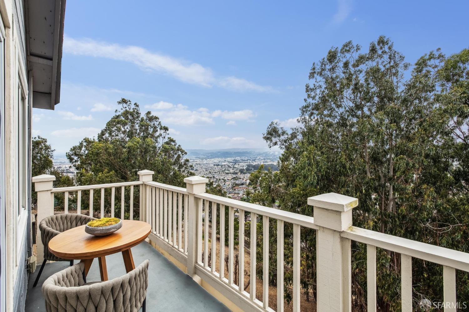 212 Carnelian Road