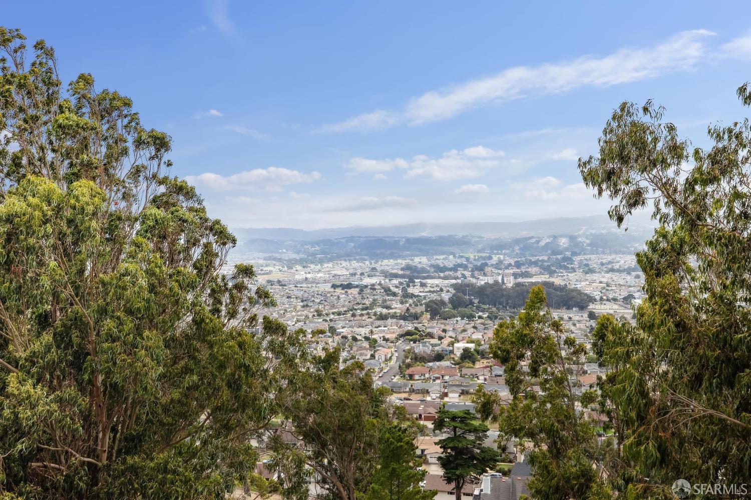 212 Carnelian Road