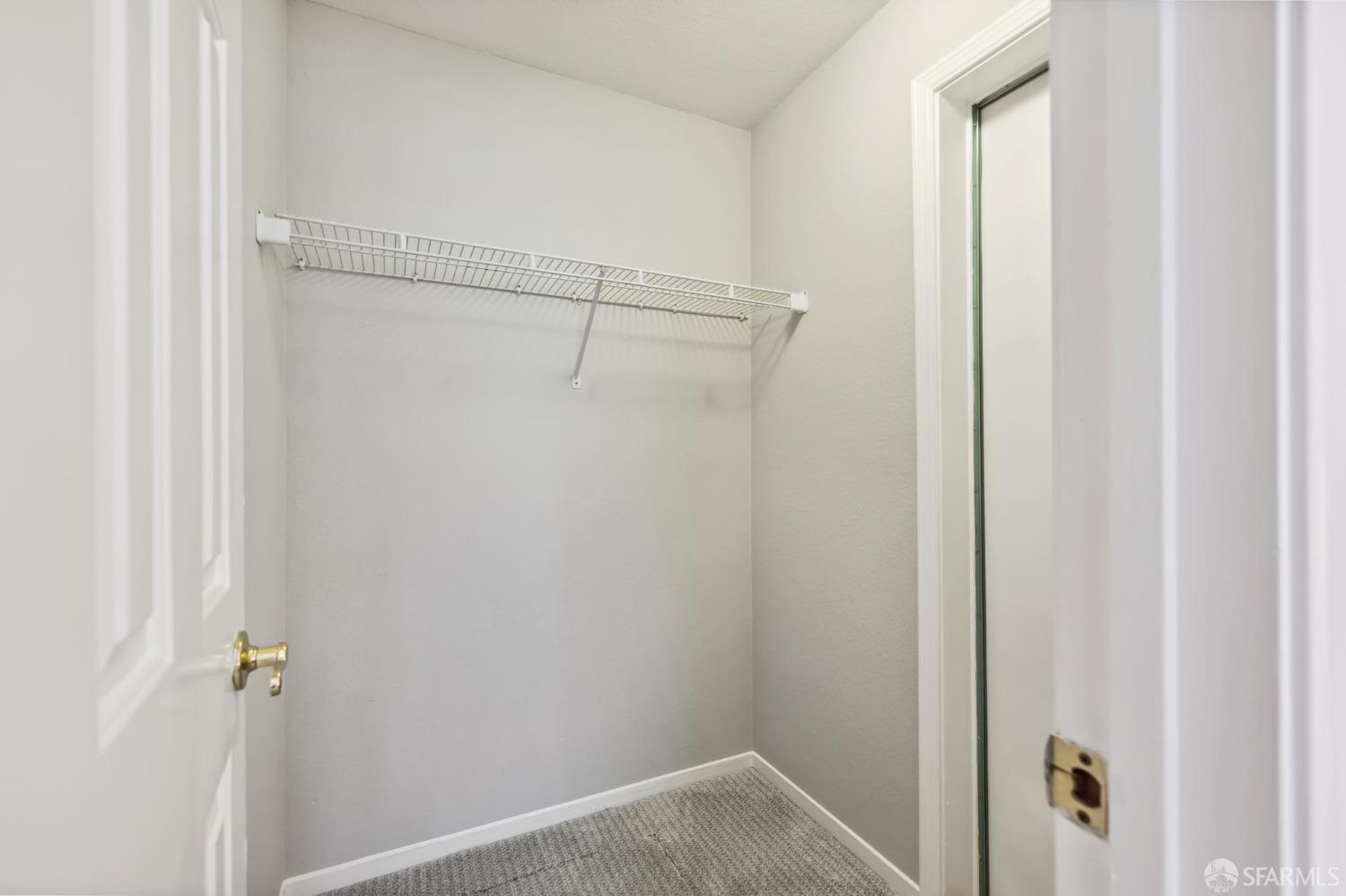 212 Carnelian Road