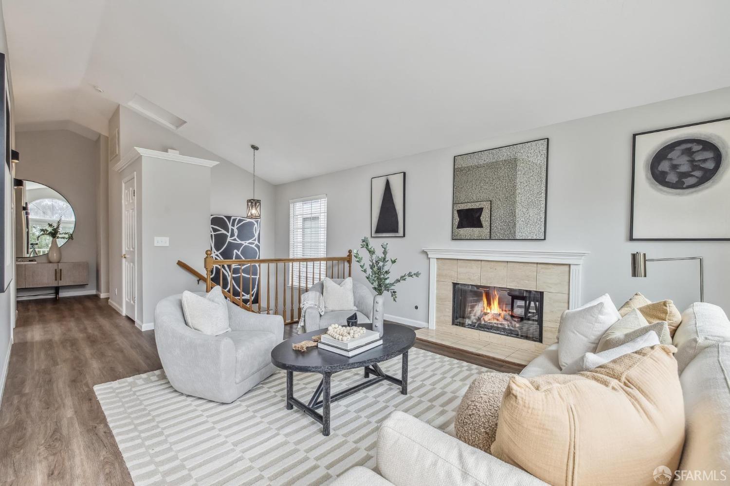 212 Carnelian Road
