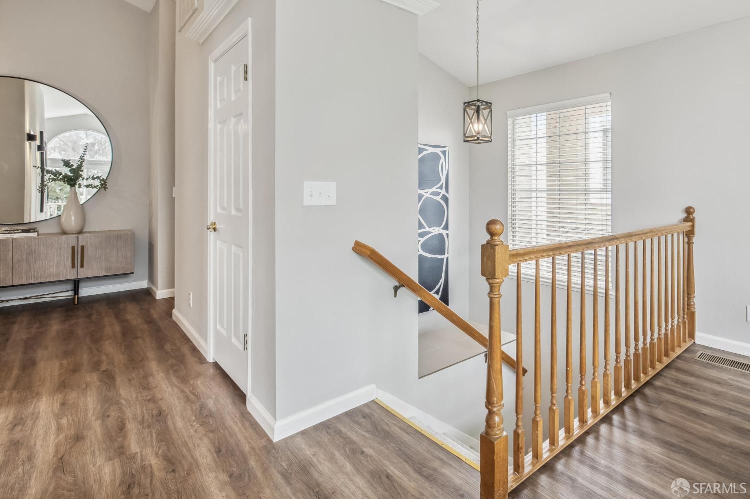 212 Carnelian Road