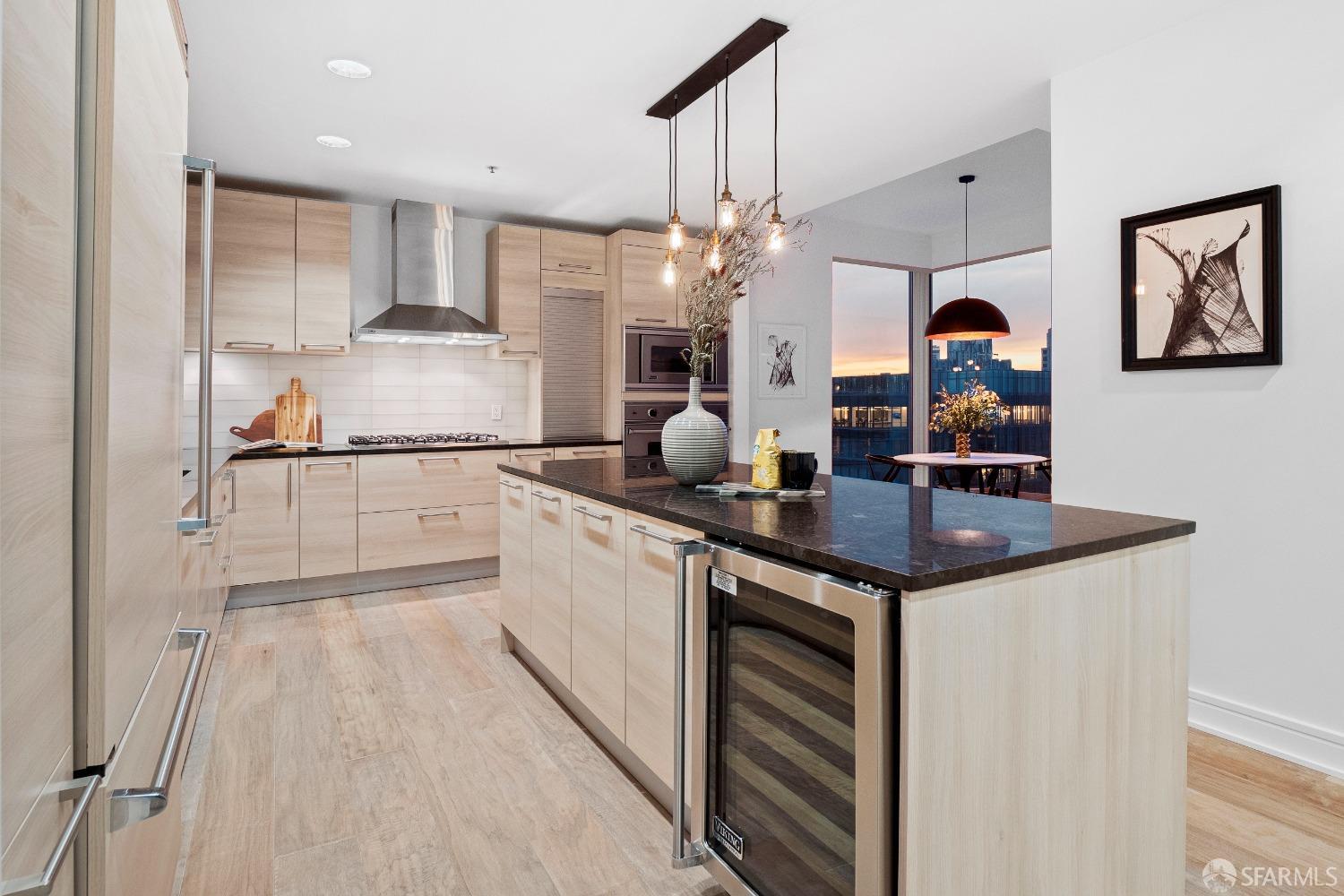 631 Folsom Street Unit: PHD