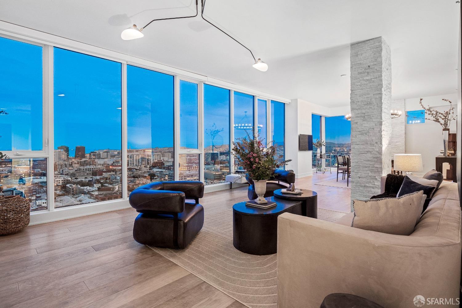 631 Folsom Street Unit: PHD