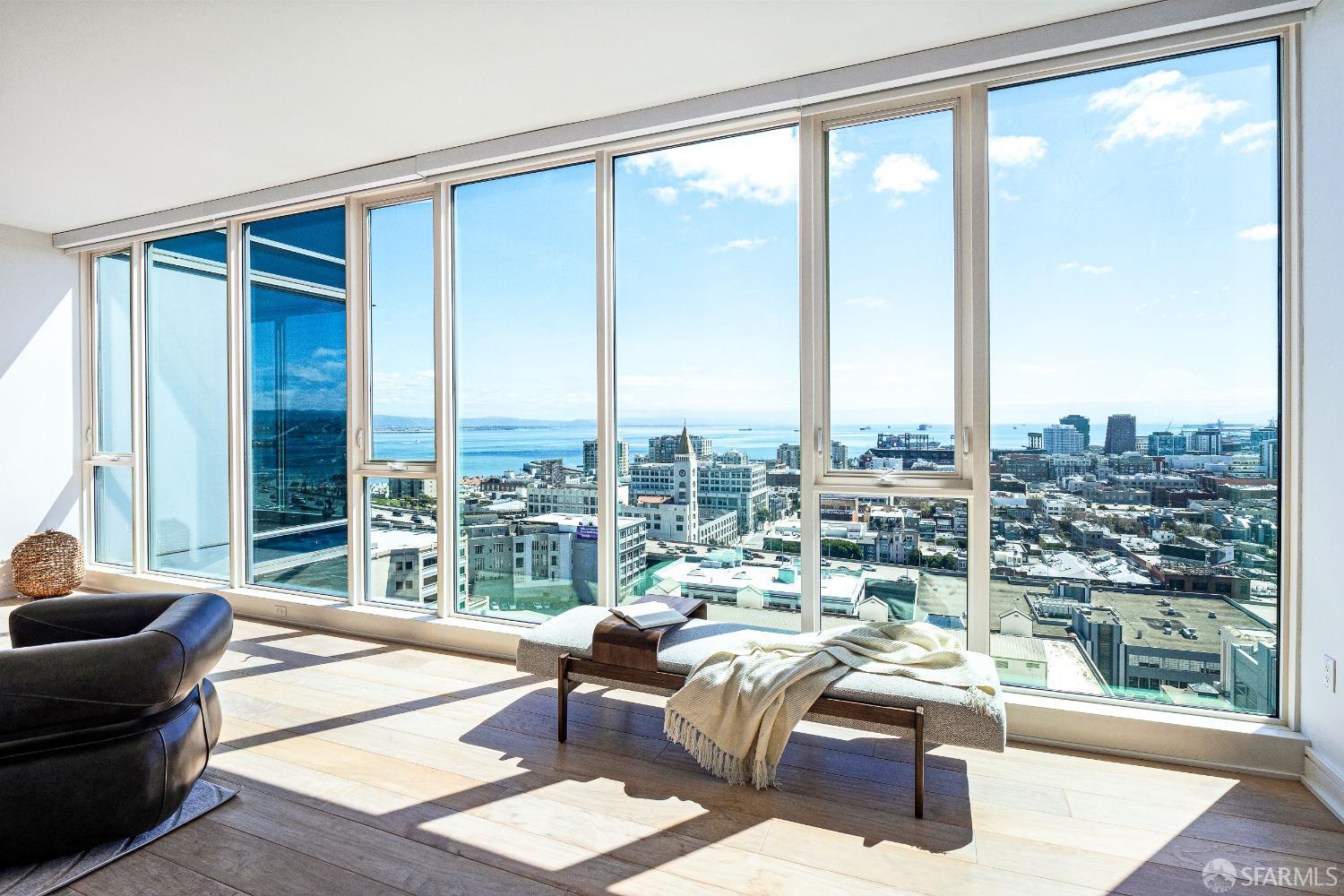 631 Folsom Street Unit: PHD
