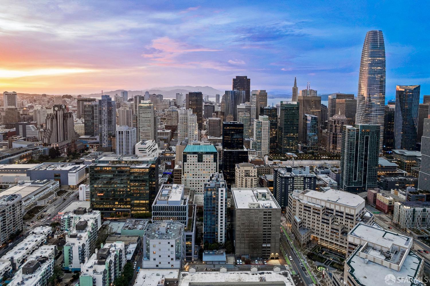 631 Folsom Street Unit: PHD