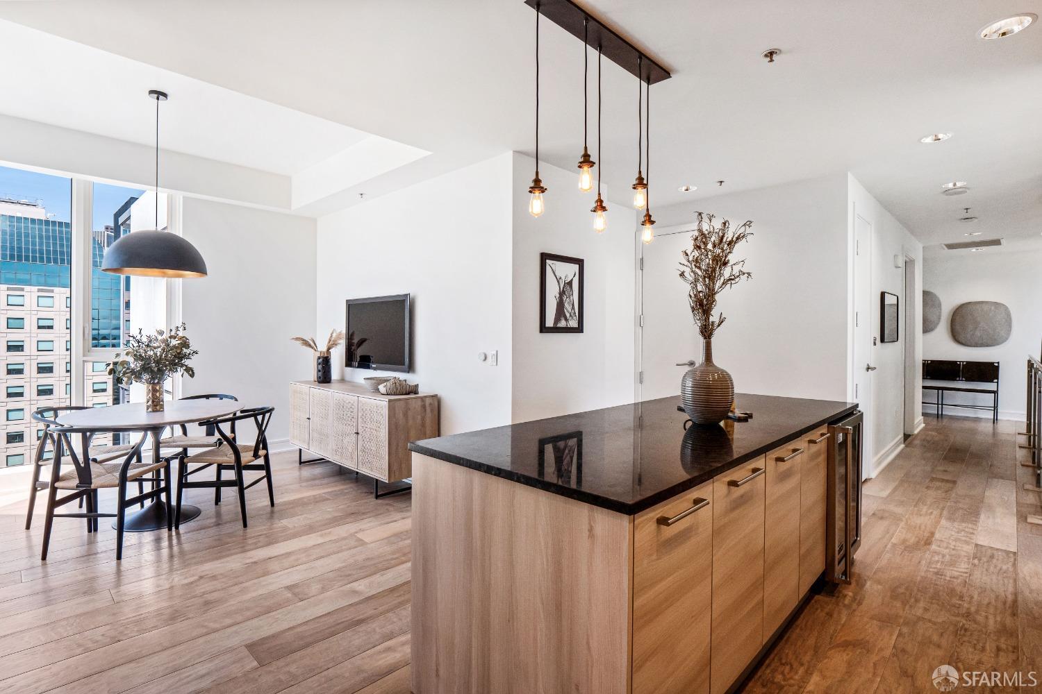 631 Folsom Street Unit: PHD