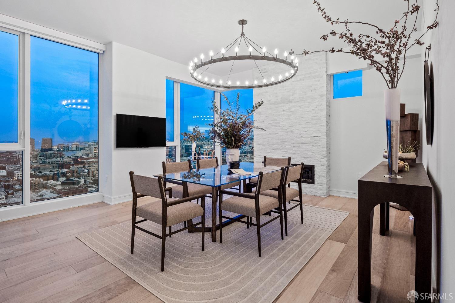 631 Folsom Street Unit: PHD