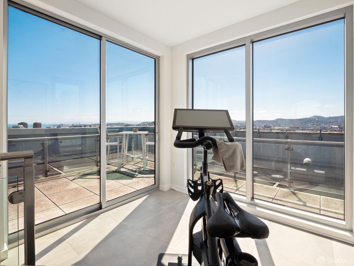 631 Folsom Street Unit: PHD