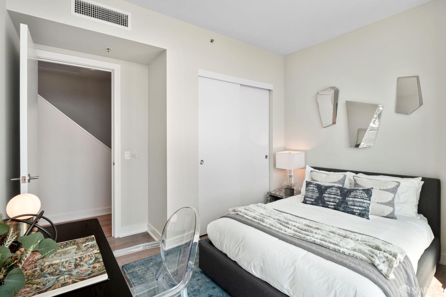631 Folsom Street Unit: PHD