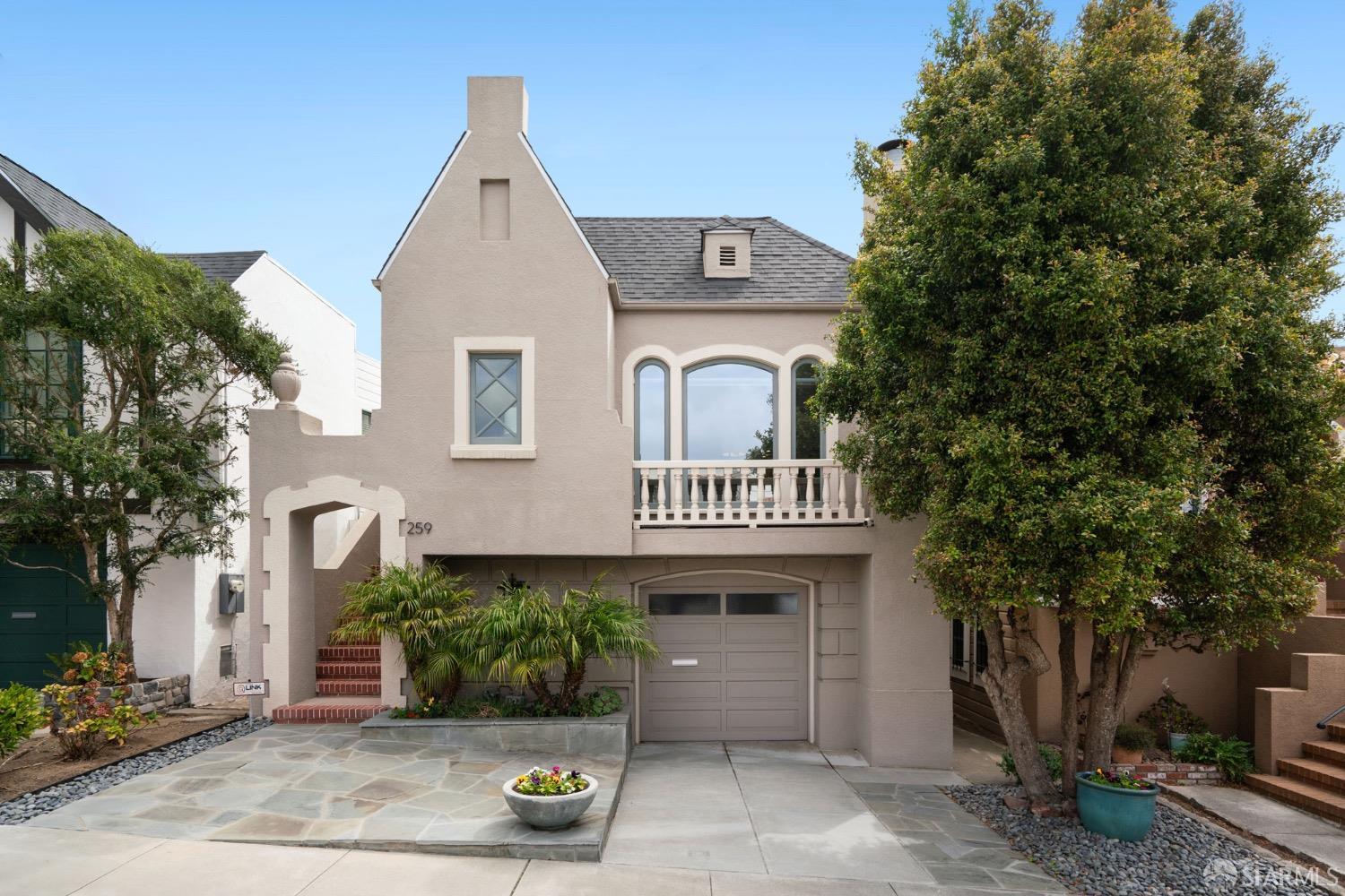 259 Tocoloma Avenue