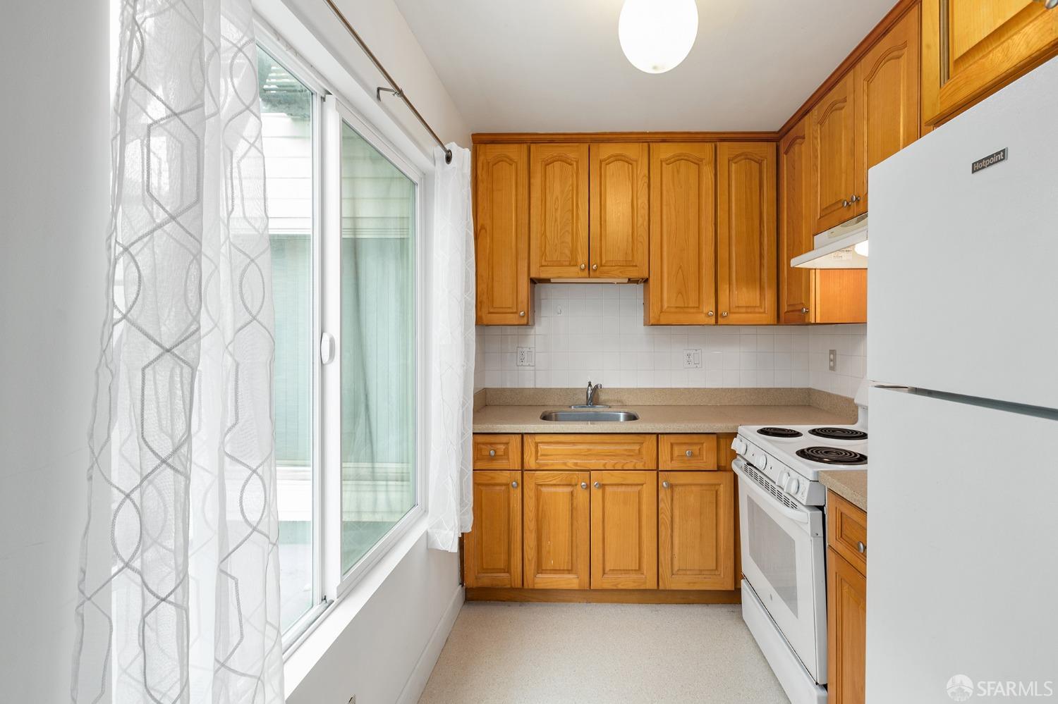 583 Arguello Boulevard