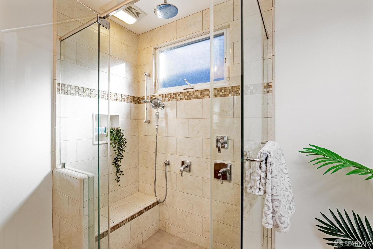 119 Knollview Way