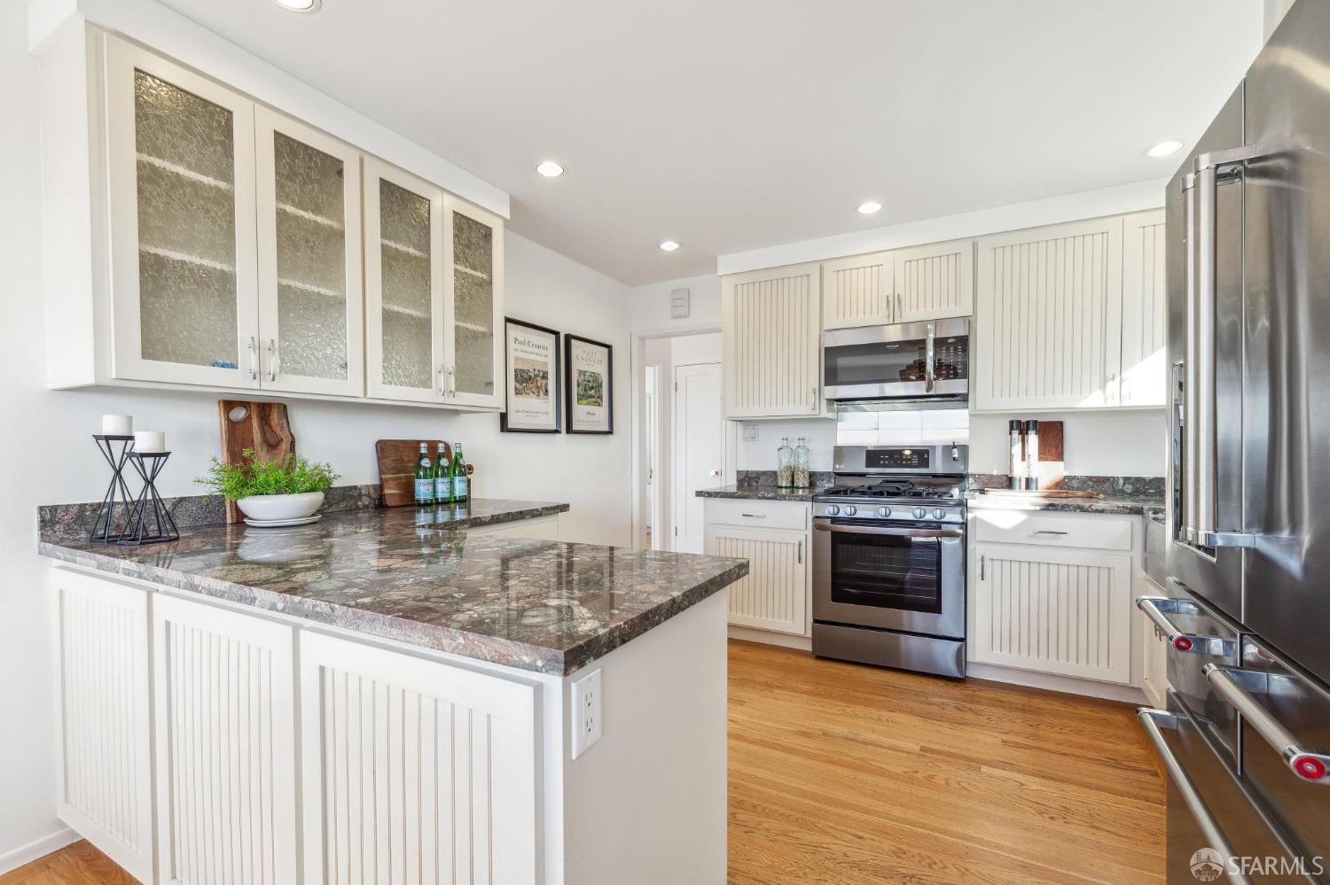 119 Knollview Way
