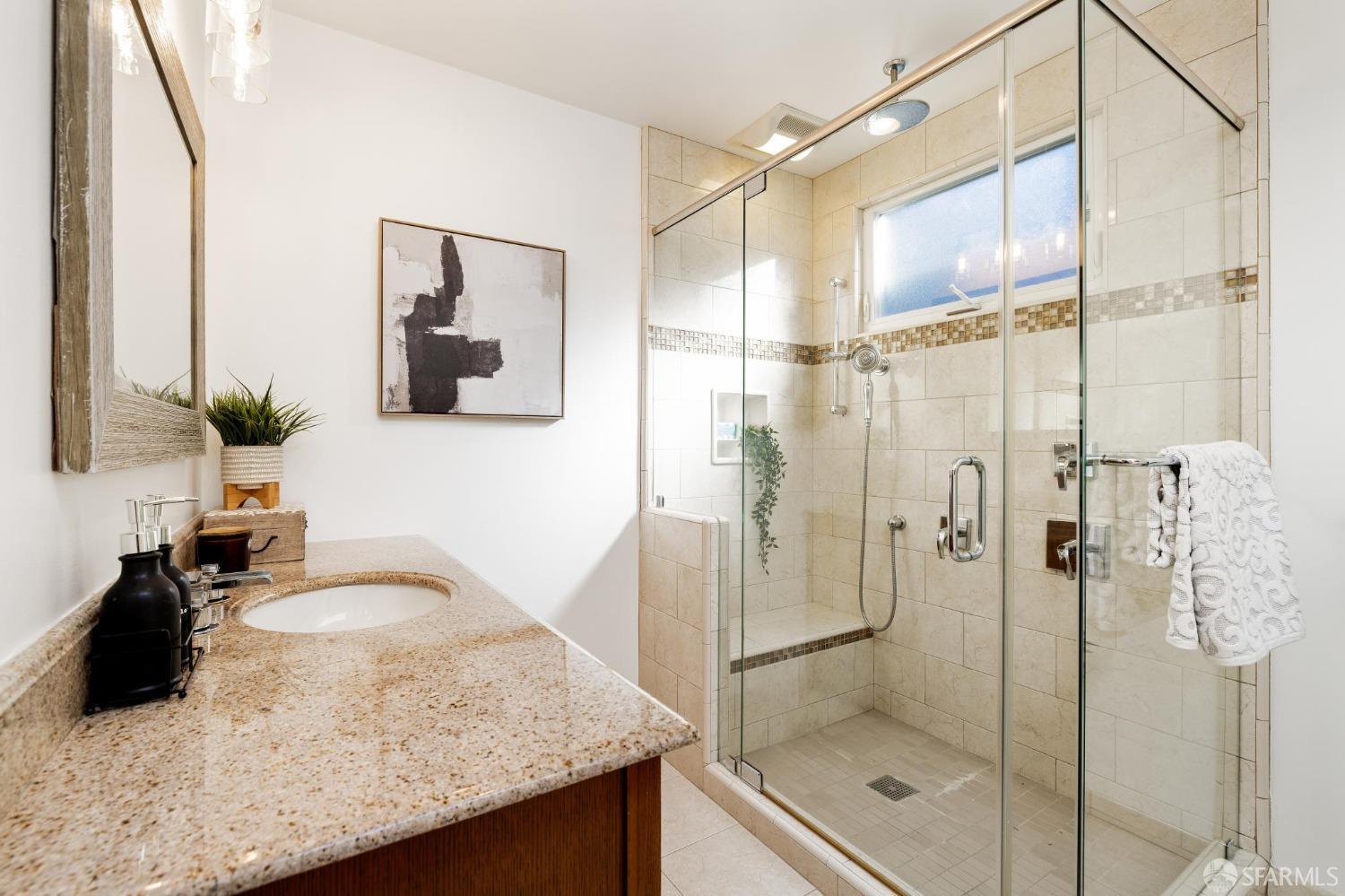 119 Knollview Way