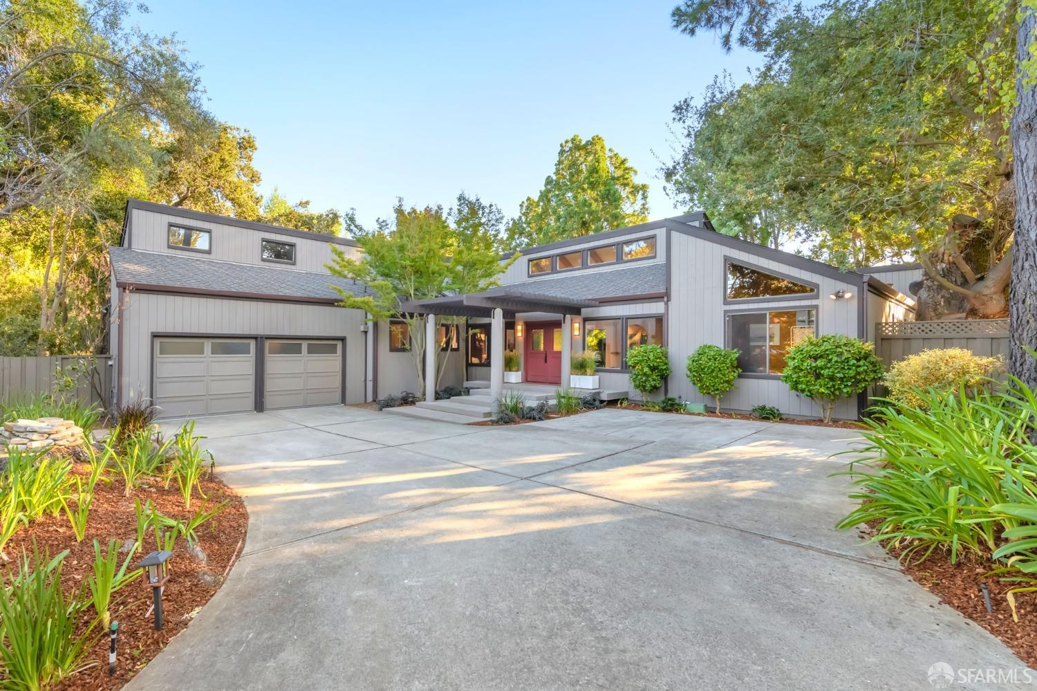 914 Lundy Lane