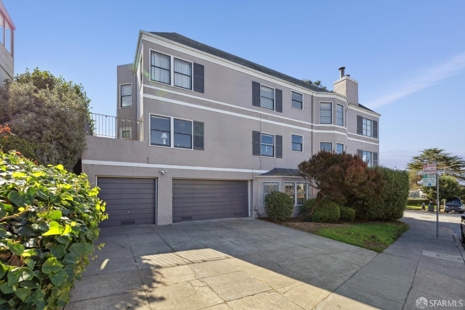 2 Rossi Avenue