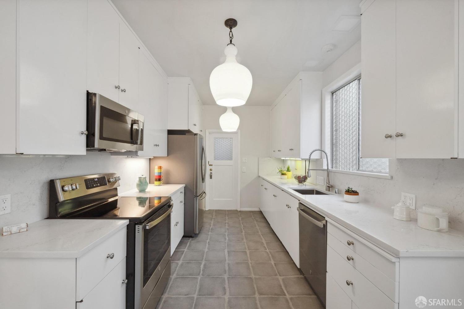 70 7th Avenue