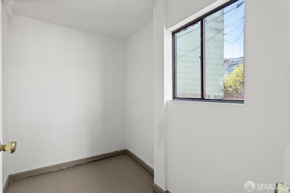 4998 Mission Street