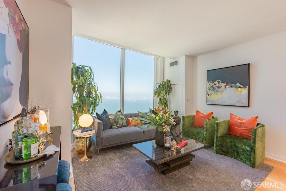425 1st Street # 4208