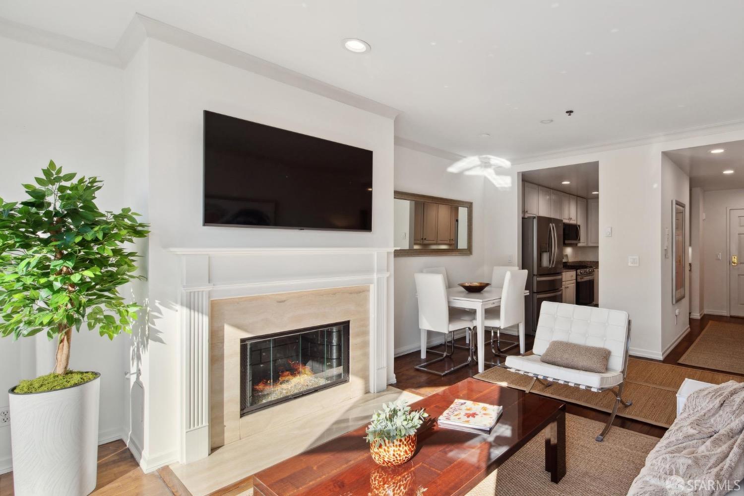 3701 Divisadero Street # 203