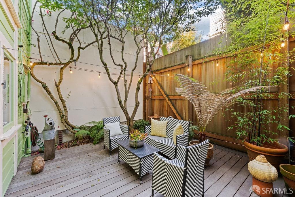 867 Valencia Street