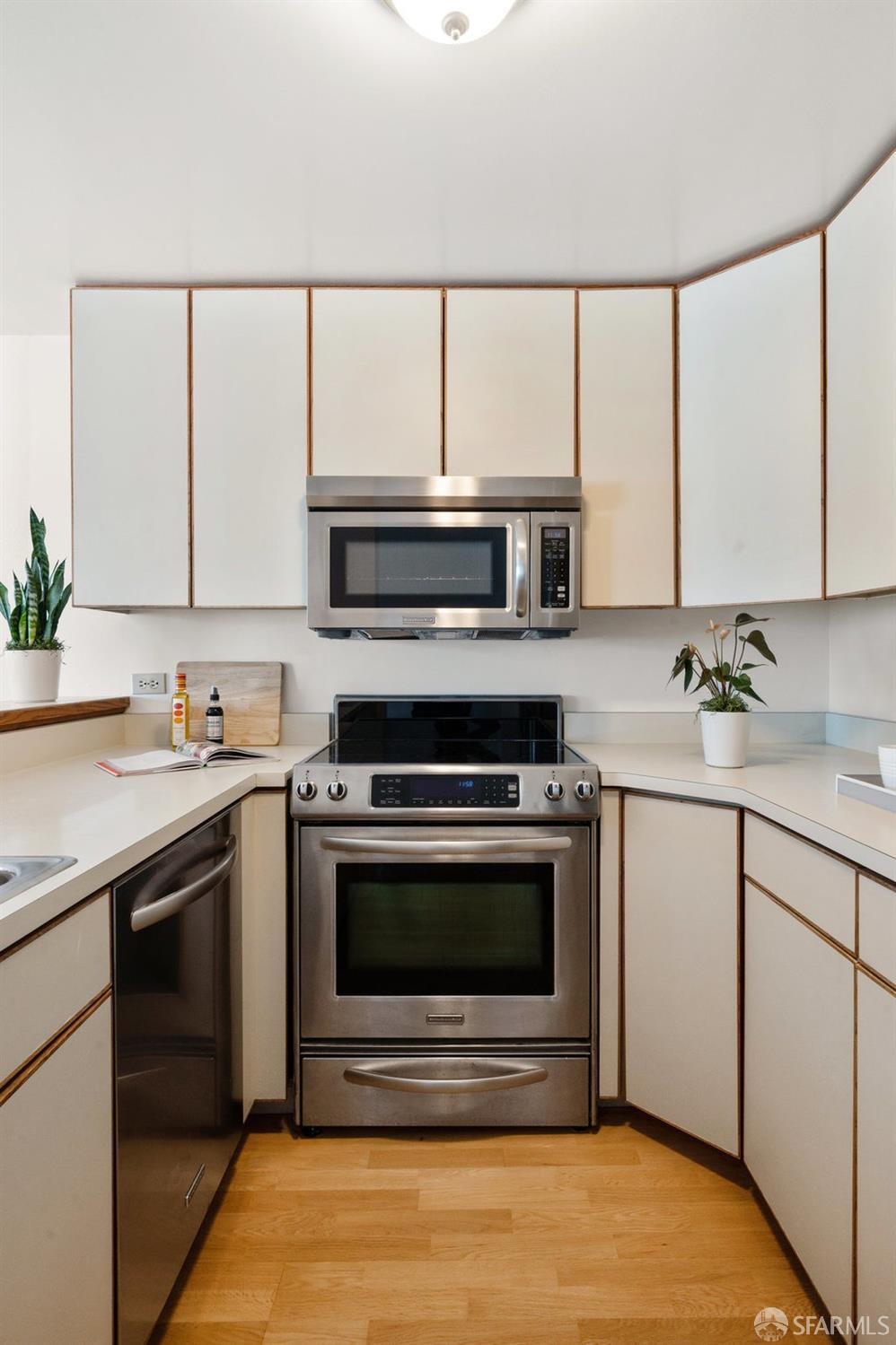601 Van Ness Avenue # 827