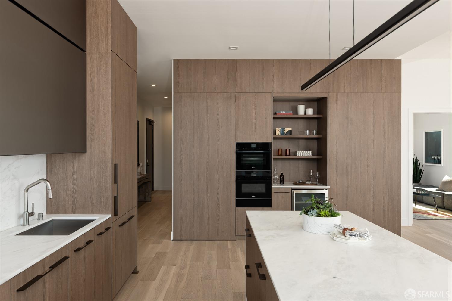 280 Spear Street # 39B