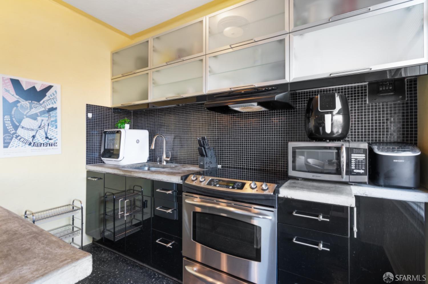 631 Ofarrell Street # 1406