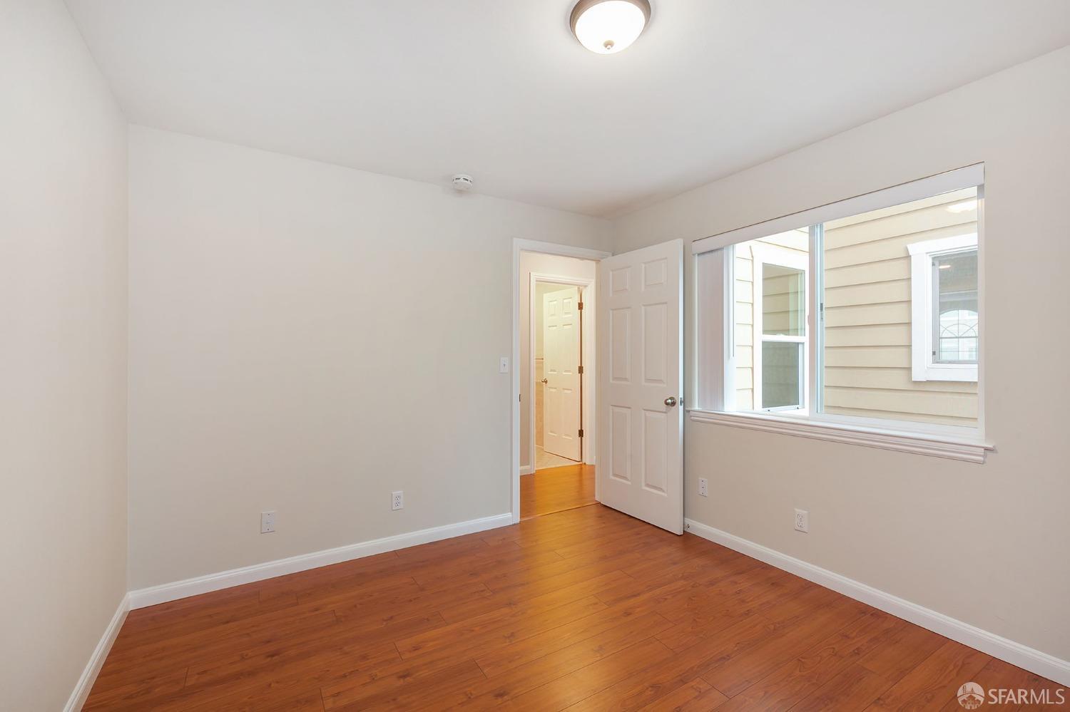 721-723 32nd Avenue