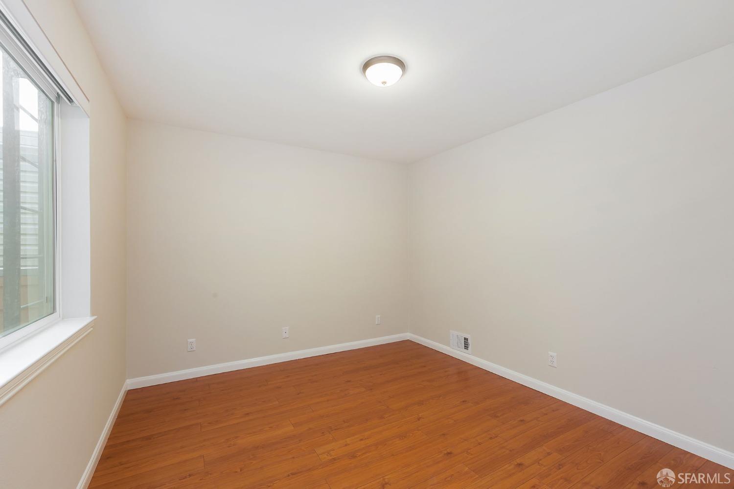 721-723 32nd Avenue