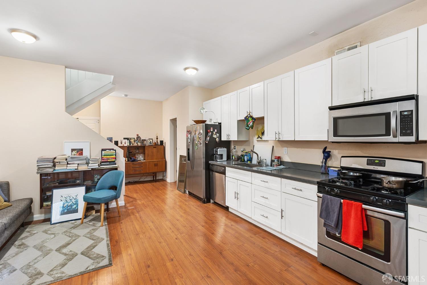 721-723 32nd Avenue