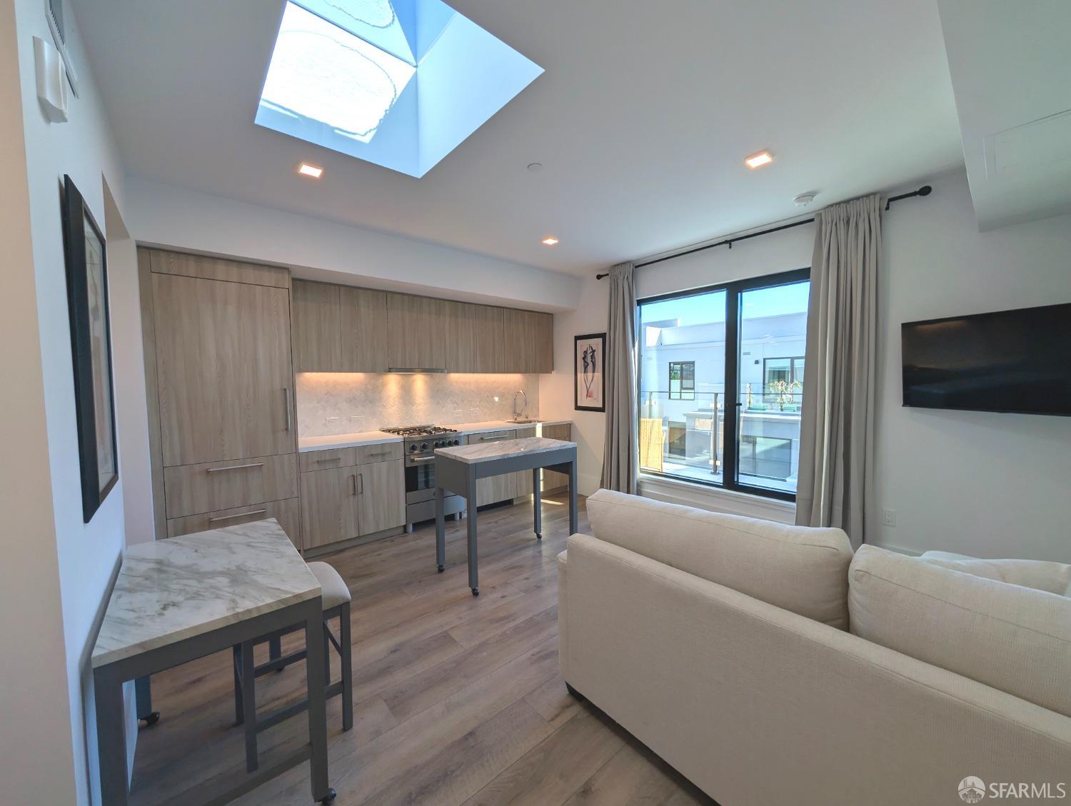 1288 Howard Street # 614