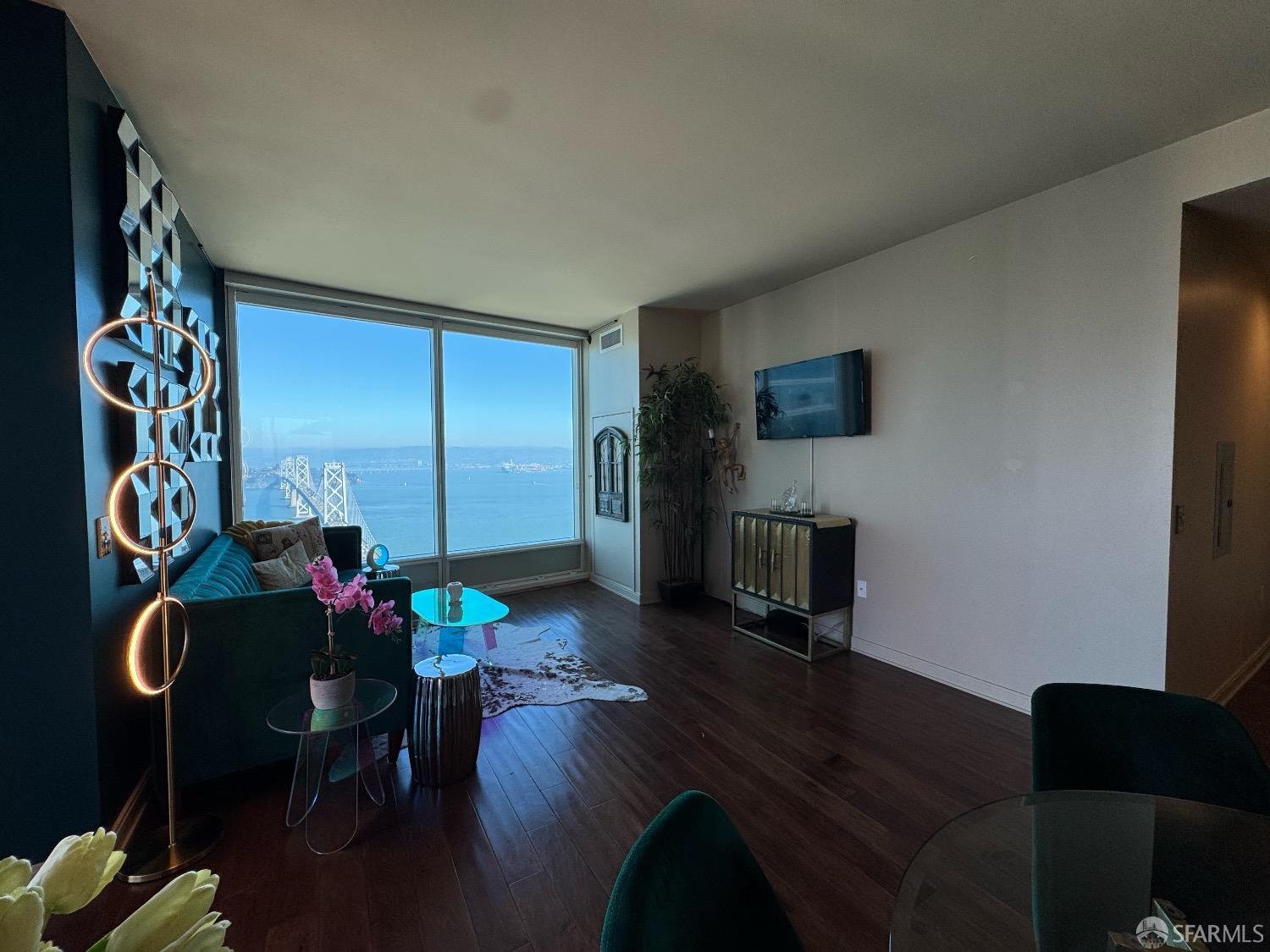 425 1st Street # 4308