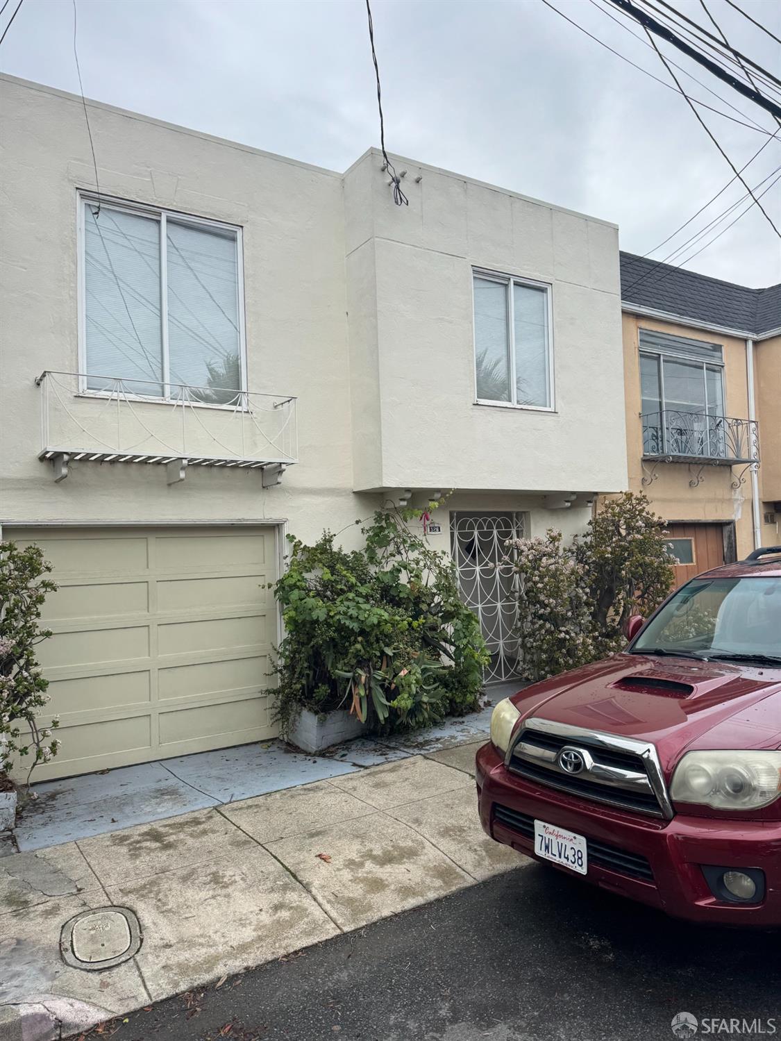 526 Peralta Avenue