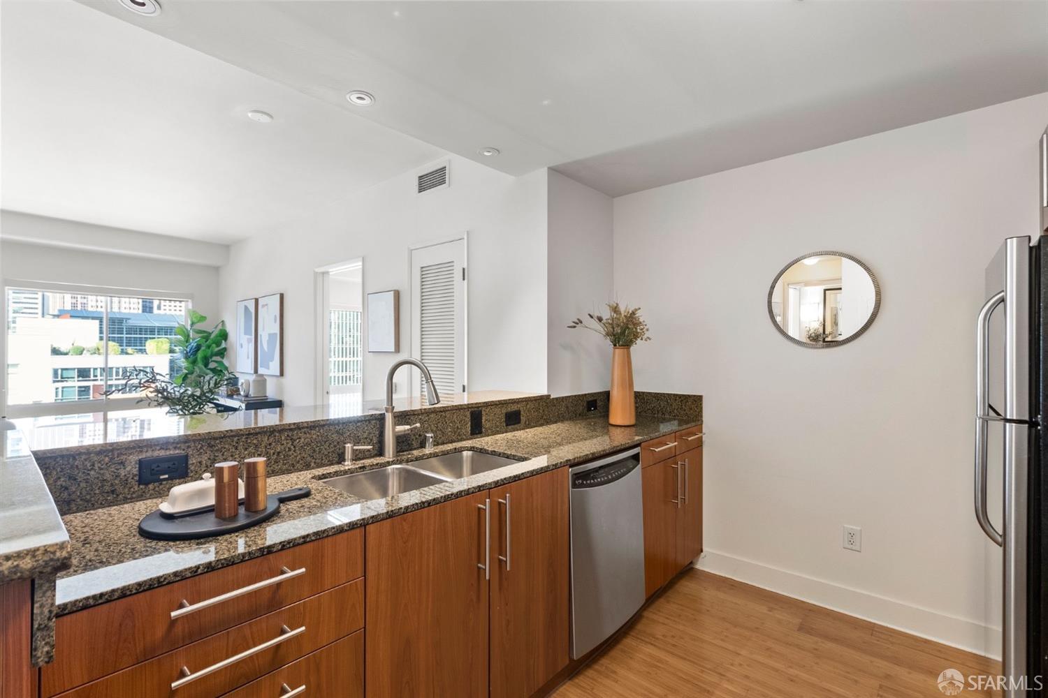 50 Lansing Street # 511