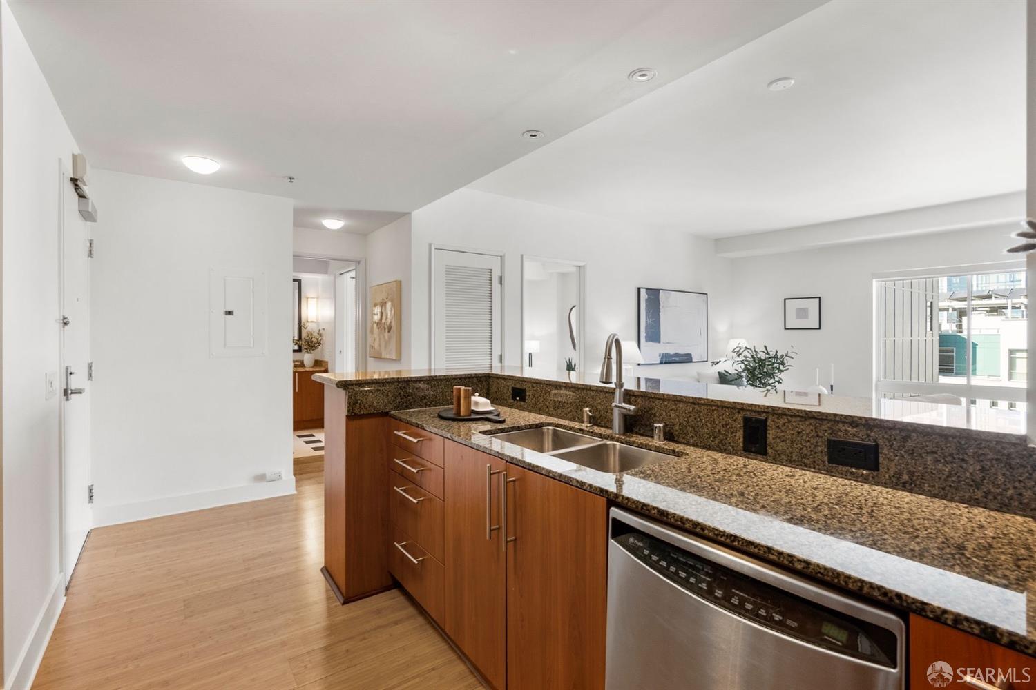 50 Lansing Street # 511