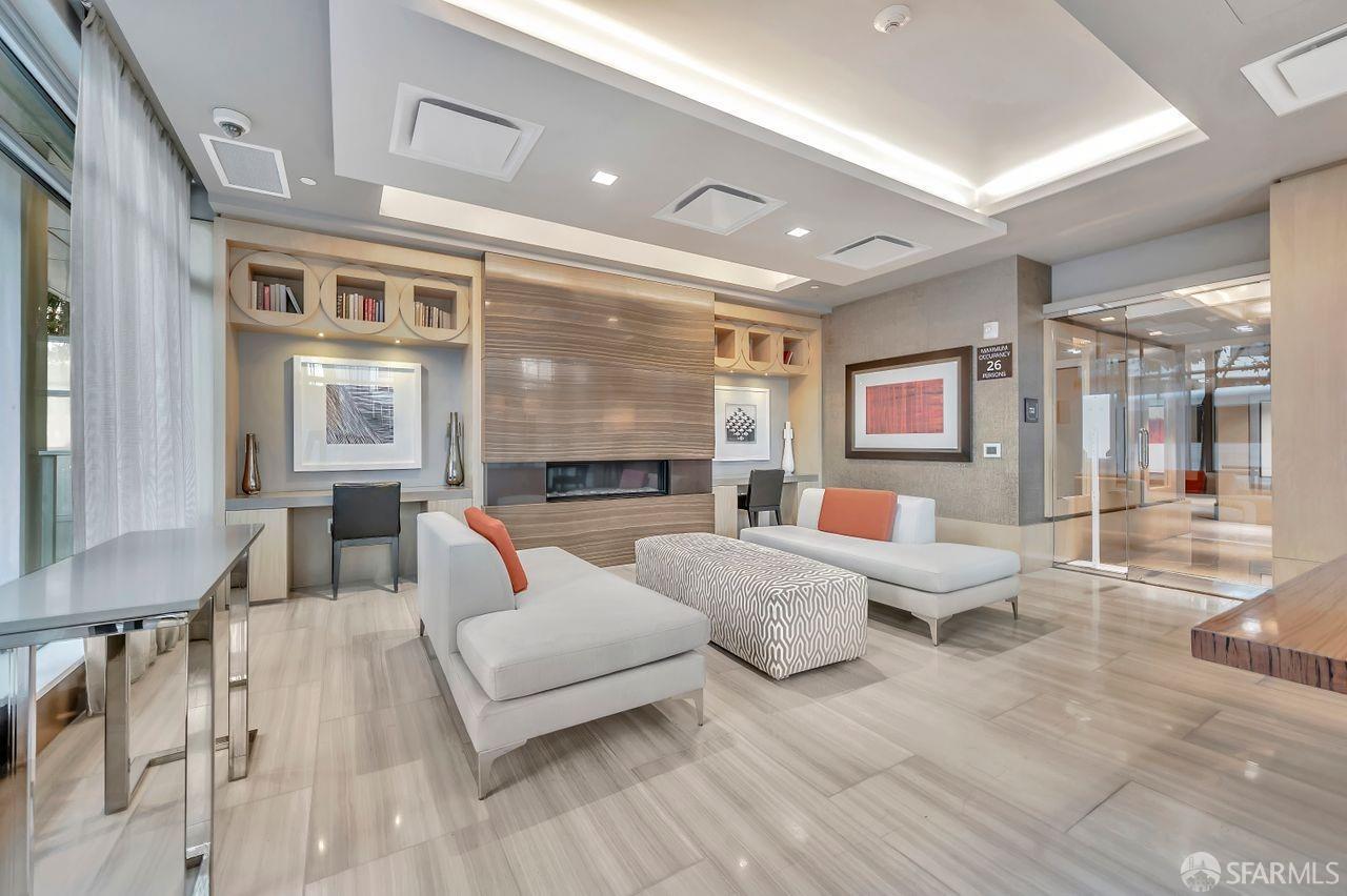 708 Long Bridge Street # 207