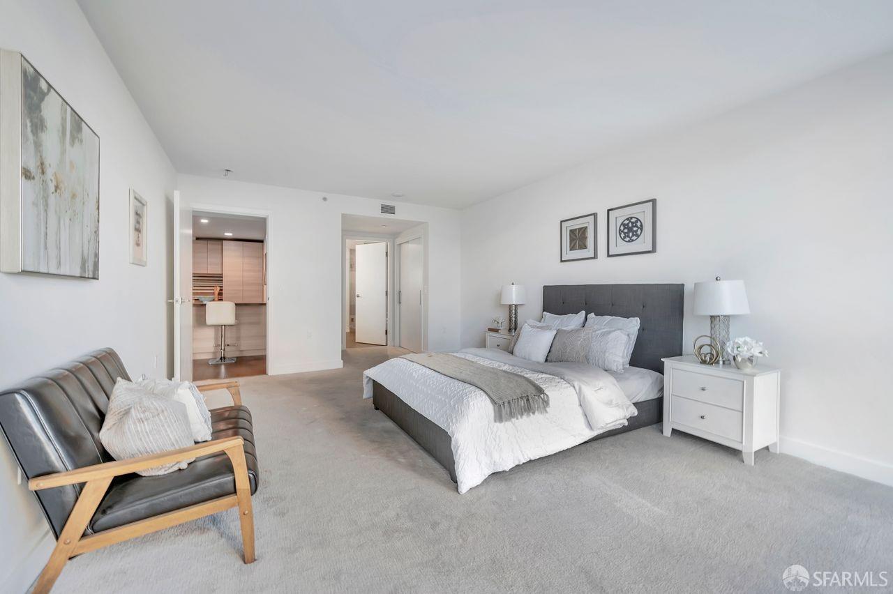 708 Long Bridge Street # 207