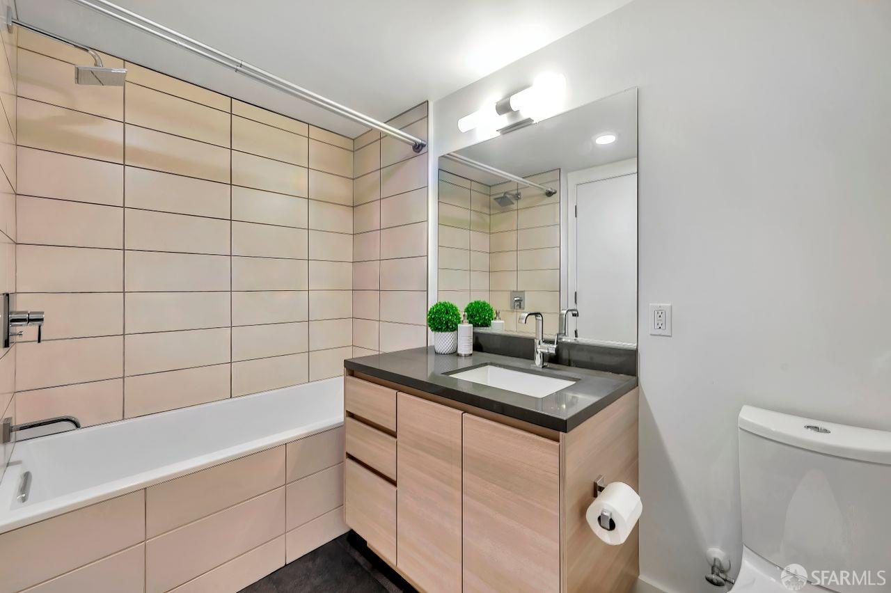 708 Long Bridge Street # 207