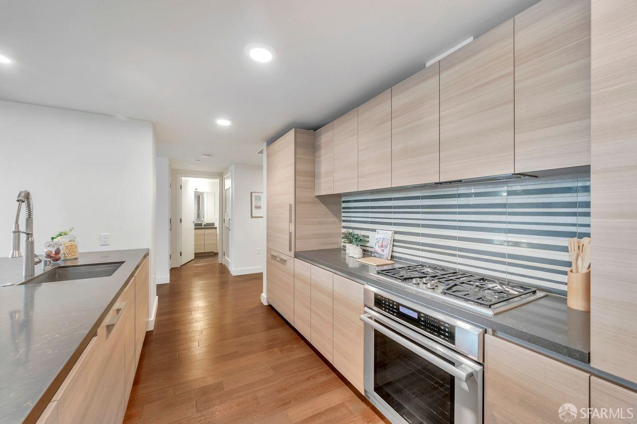 708 Long Bridge Street # 207