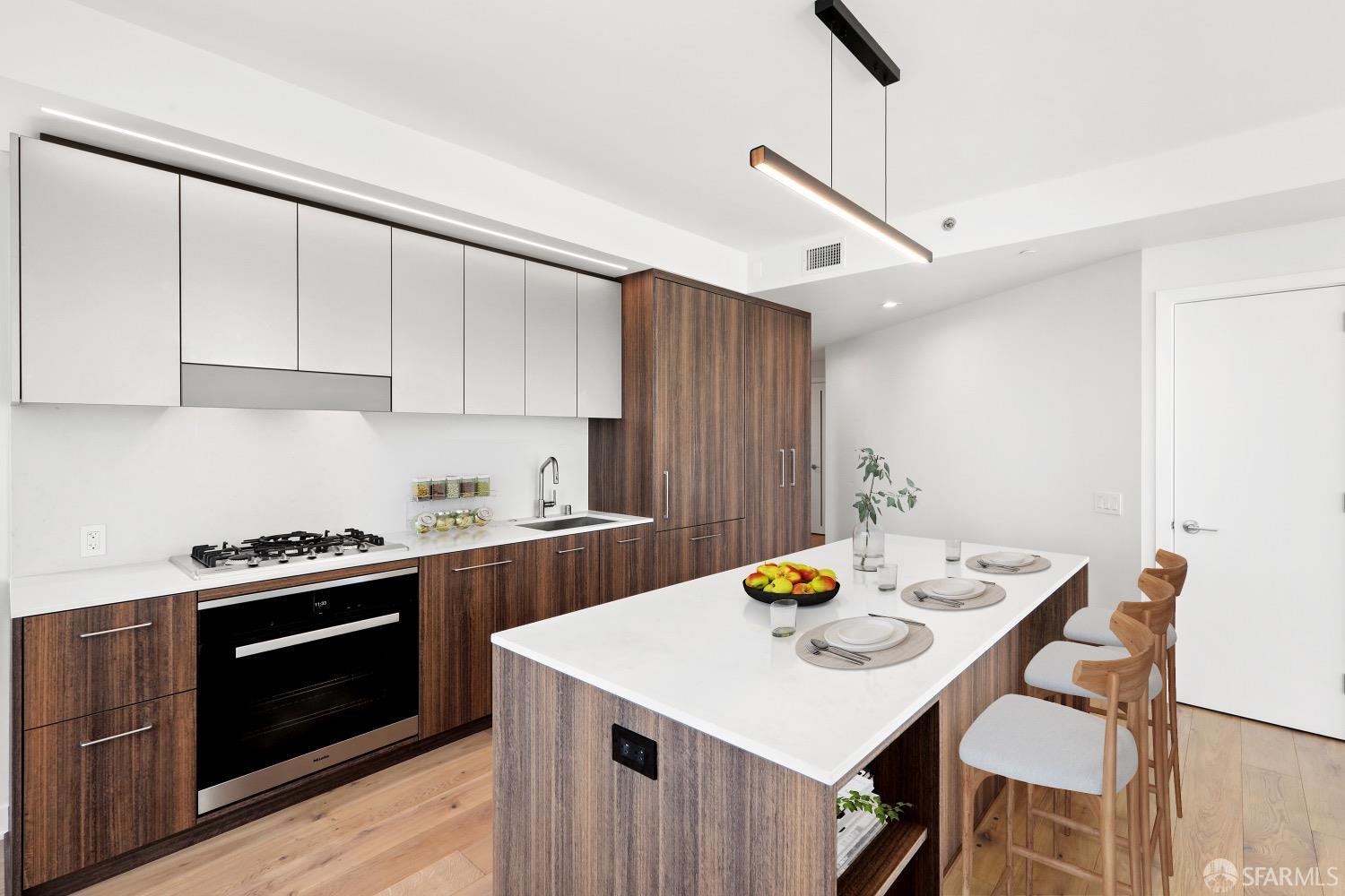 280 Spear Street # 30C