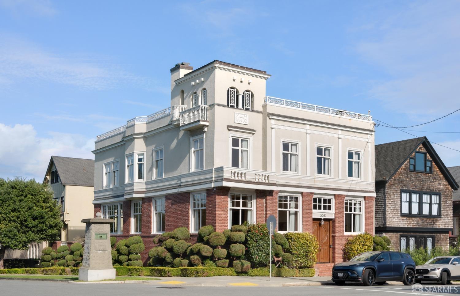 358 El Camino Del Mar