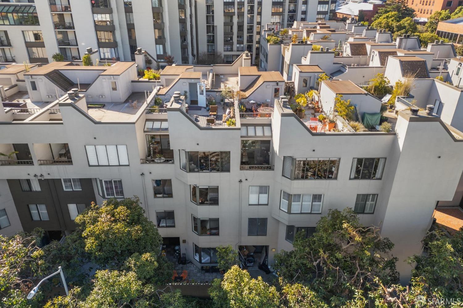 156 Lombard Street # 32
