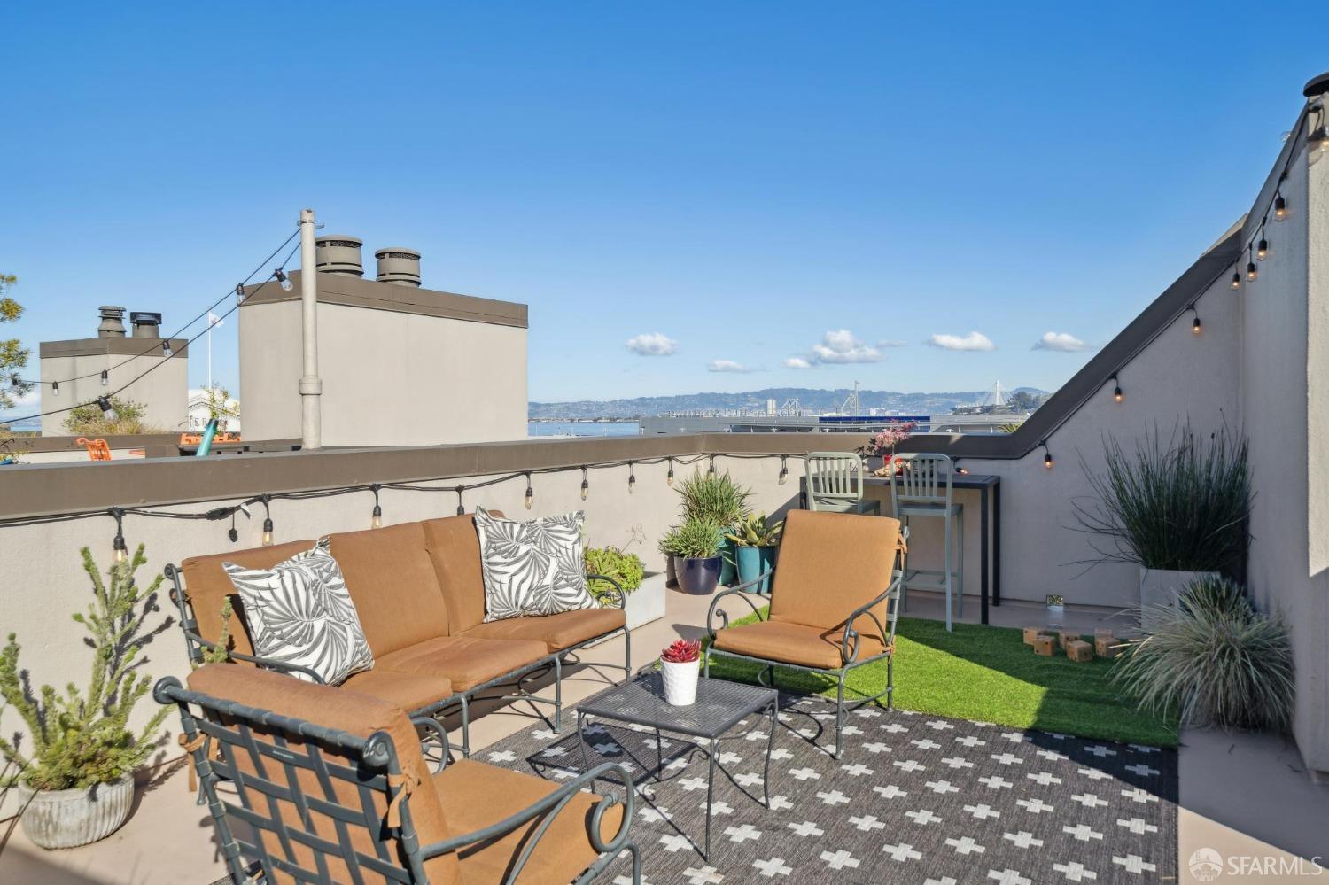 156 Lombard Street # 32