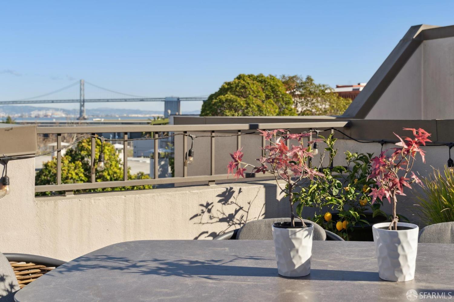 156 Lombard Street # 32