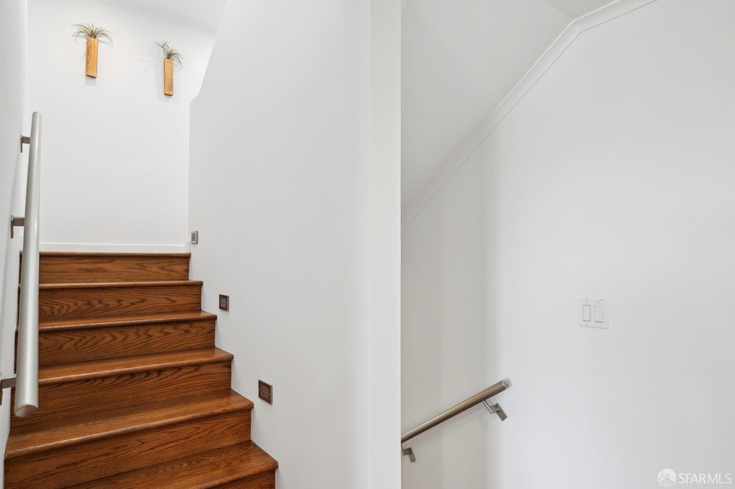 156 Lombard Street # 32