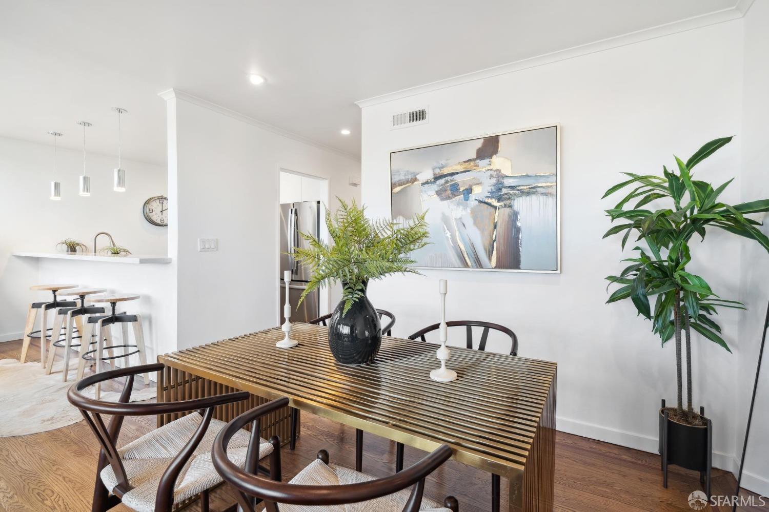 156 Lombard Street # 32