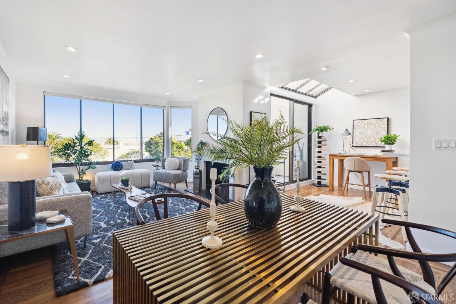 156 Lombard Street # 32